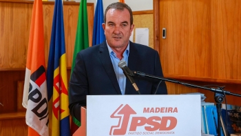 Imagem de Ex-autarcas homenageados em congresso (áudio)