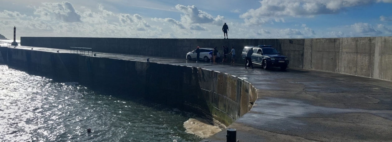 Imagem de Cinco pessoas arrastadas por uma onda no Paul do Mar