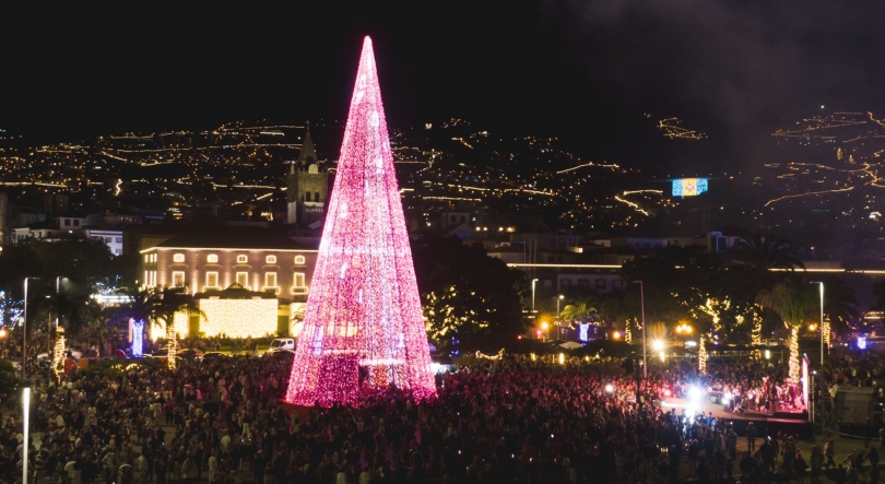 Imagem de Governo Regional dá tolerância de ponto a 23 à tarde, 24, 31 e 2 de janeiro