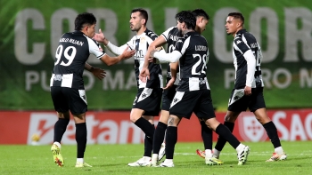 Imagem de Nacional vence por 3-1 com Kaique a vestir a capa de super-herói