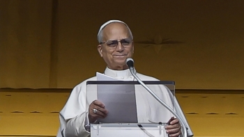 Imagem de Papa Leão XIV envia três camiões de ajuda humanitária