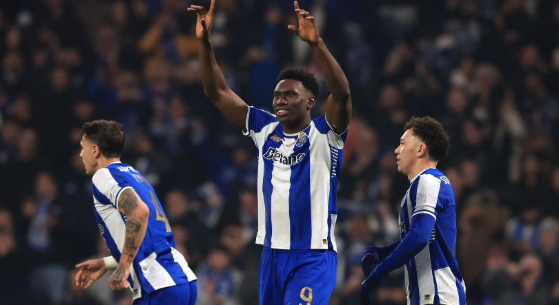 Imagem de Porto termina 2025 a ganhar e com perseguidores à distância