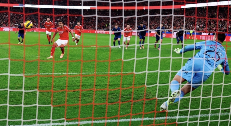 Imagem de Penálti de Pavlidis dá vitória sobre Famalicão