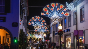 Imagem de Luzes do Funchal abrilhantam Natal (vídeo)