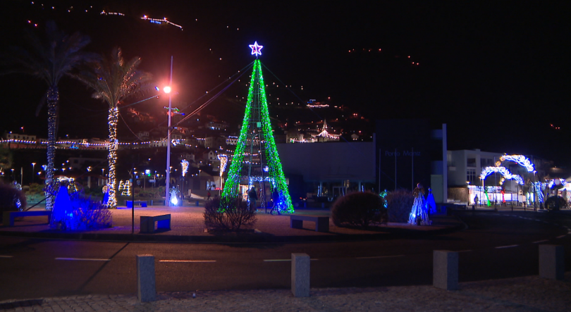 Imagem de Luzes da 'Festa' dão outro brilho ao Porto Moniz (vídeo)