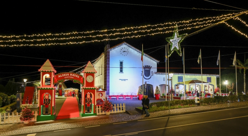 Imagem de Natal 'ilumina' Santana (vídeo)
