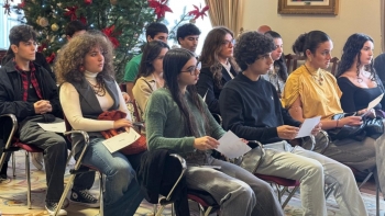 Imagem de 16 jovens madeirenses receberam bolsas de mérito (áudio)