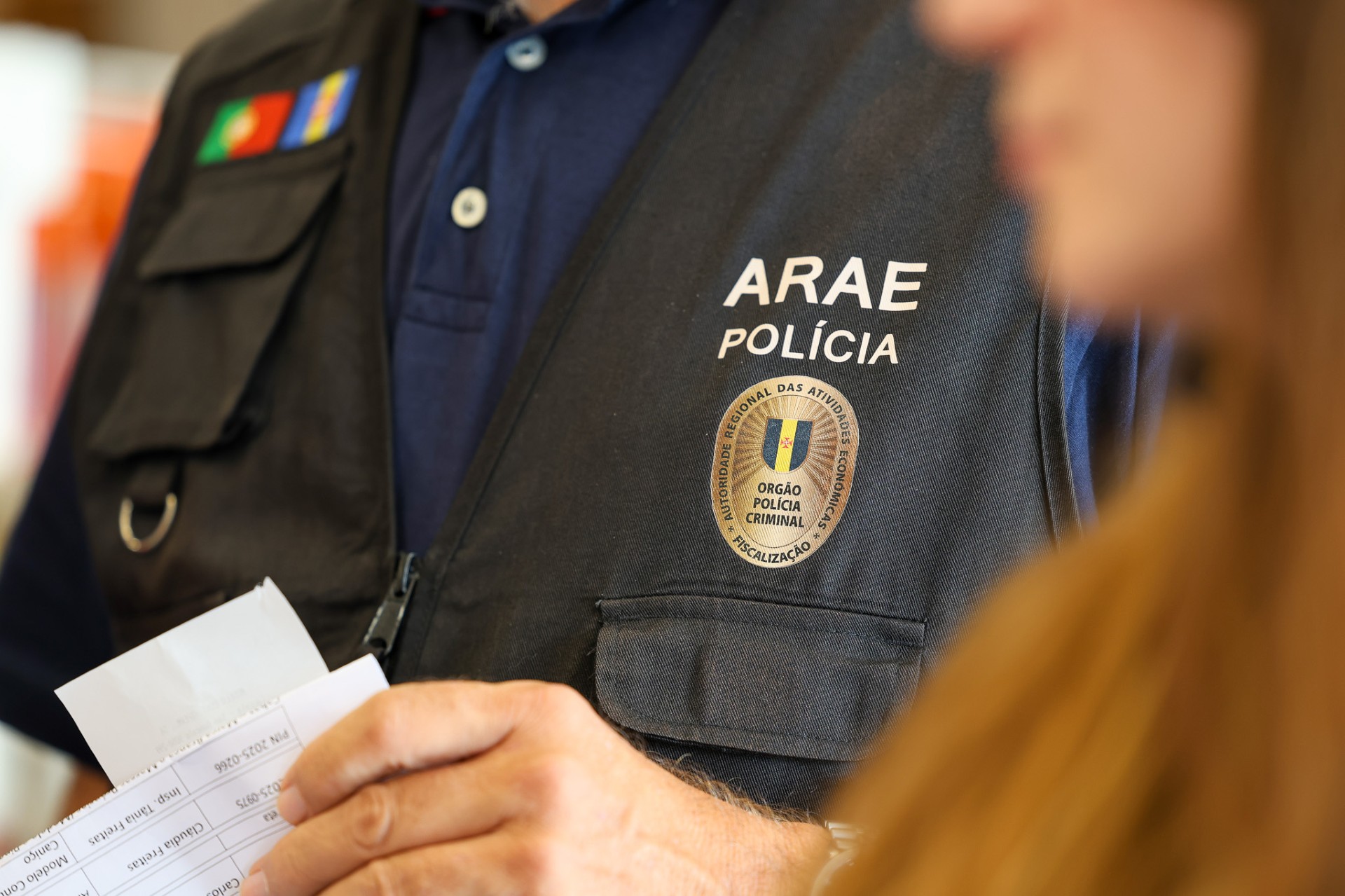 ARAE Apreendeu Mais De 2 800 Artigos S Este M s v deo RTP Madeira