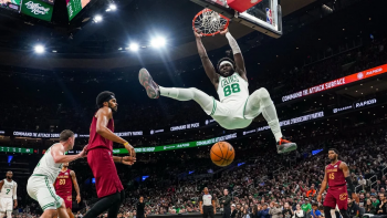 Imagem de Neemias Queta ajuda Celtics a conquistarem quarta vitória seguida na NBA