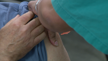 Imagem de 51% da população com 65 ou mais anos já foi vacinada (vídeo)