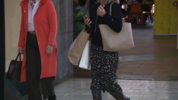 Imagem de Houve quem nem esperasse 24 horas para trocar presentes (vídeo)