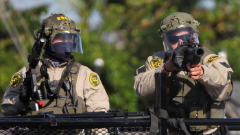 Imagem de Português baleado pela ICE na véspera de natal (vídeo)