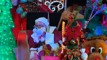 Imagem de Desfile recebeu o Pai Natal em Câmara de Lobos (vídeo)