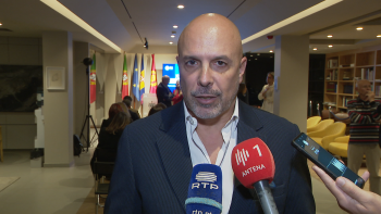 Imagem de PS fala em corte de 60 milhões na habitação e 50 milhões na saúde (vídeo)