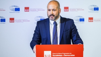 Imagem de Sérgio Gonçalves defende o reforço dos direitos dos passageiros aéreos (vídeo)