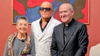 Imagem de Tolentino Mendonça recebeu Pedro Abrunhosa e Maria João Pires em Roma