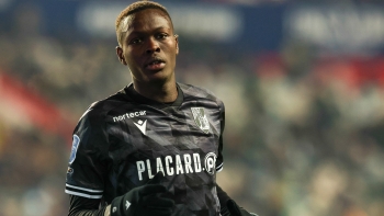 Imagem de Vitória de Guimarães vence Sporting nos ‘descontos’ e estreia-se na final