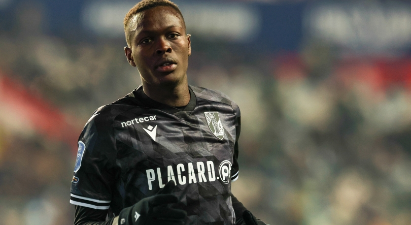 Imagem de Vitória de Guimarães vence Sporting nos ‘descontos’ e estreia-se na final