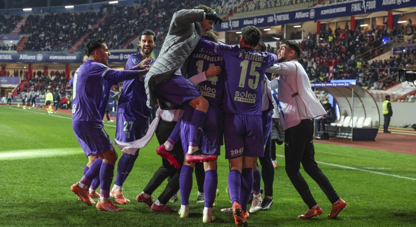 Imagem de Braga vence Benfica e garante final minhota