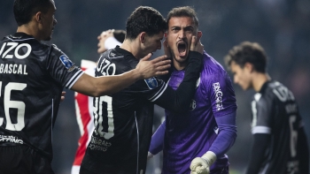 Imagem de Vitória SC bate rival Sporting de Braga e ergue troféu pela primeira vez