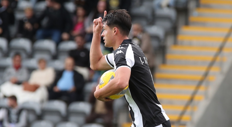 Imagem de Chucho Ramírez feliz pelo atual momento de forma após ‘hat-trick’ ao Santa Clara