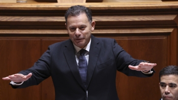 Imagem de Montenegro mantém intenção de condicionar o subsídio de mobilidade (áudio)