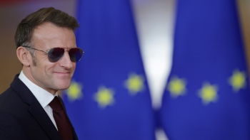 Imagem de Macron quer proibir redes sociais a menores de 15 anos em setembro