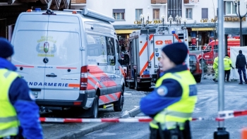 Imagem de Dezenas de mortos em explosão num bar numa estância de esqui suíça