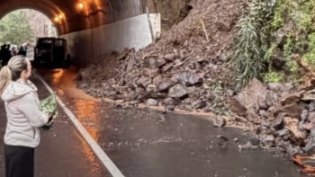 Imagem de Derrocada encerra acesso à parte norte do Curral das Freiras