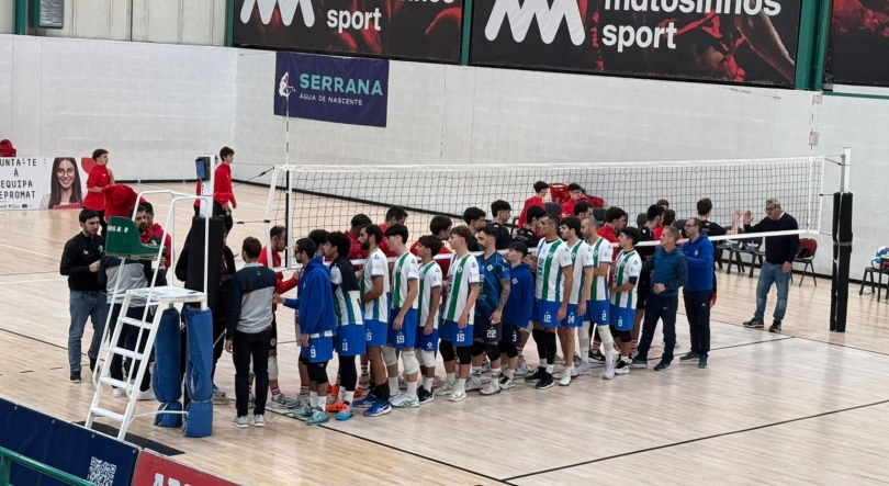 Imagem de AD Machico perde com o Leixões