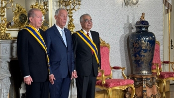 Imagem de Ireneu Barreto agraciado com a Grã-Cruz da Ordem de Camões