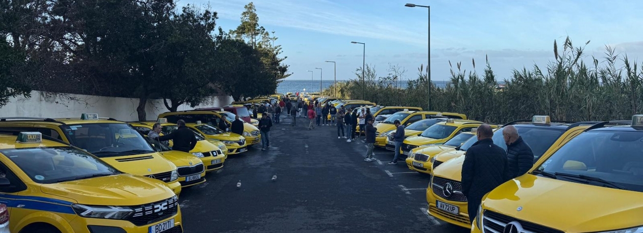 Imagem de Taxistas juntaram-se para ‘Buzinão’ no Funchal (vídeo)