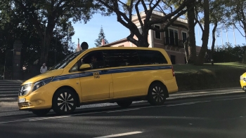 Imagem de Taxistas queixam-se de concorrência desleal no Porto do Funchal (vídeo)