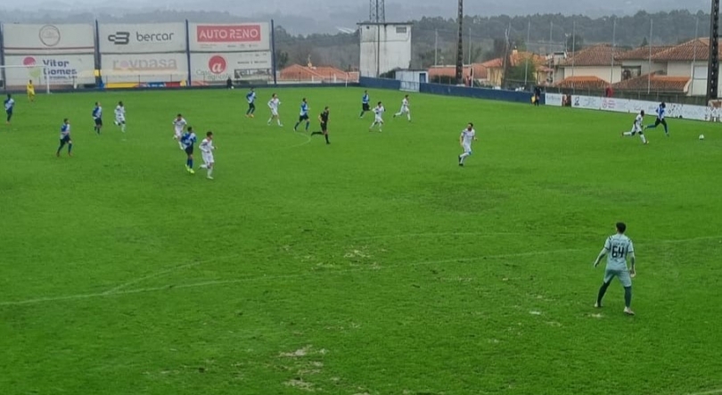 Imagem de AD Camacha perde com o Desportivo de Monção