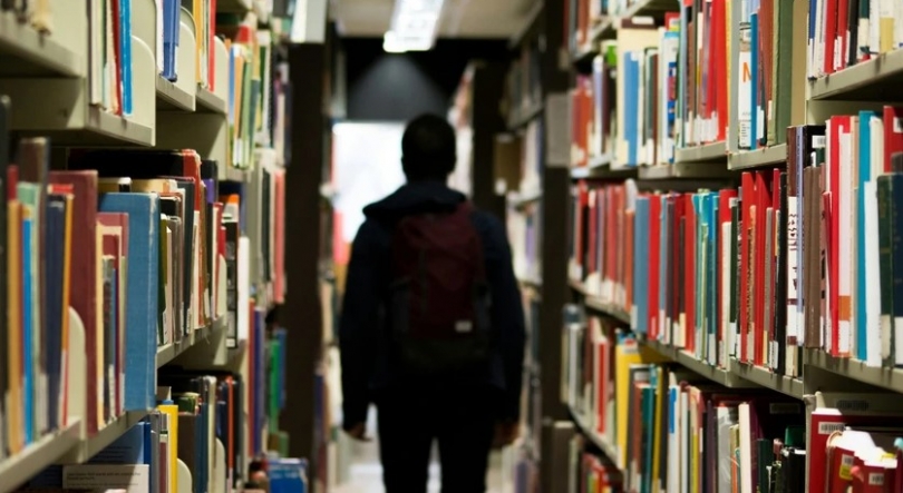 Imagem de Mais de metade dos alunos com origem imigrante já sentiu discriminação na escola