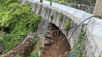 Imagem de PSP diz que há condutores a retirarem barreiras em zonas de risco