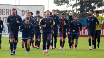 Imagem de Camacha quer regressar às vitórias frente ao Mirandela (áudio)