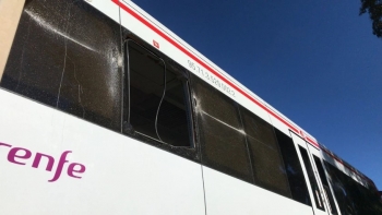 Imagem de Comboio colide com grua em Espanha e faz três feridos