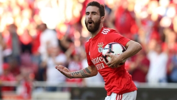 Imagem de Rafa Silva assina pelo Benfica até 2028