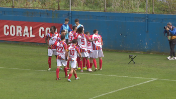 Imagem de Camacha vence no regresso a casa e foge da zona de despromoção