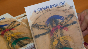 Imagem de “A Complexidade dos Seres Humanos” de José Fagundes (vídeo)