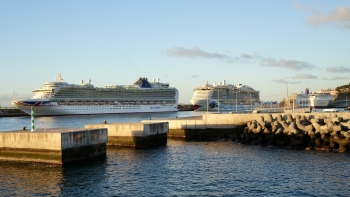 Imagem de Dia movimentado no Funchal com 9.700 passageiros
