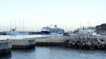 Imagem de Porto do Funchal a movimentar mais de nove mil pessoas