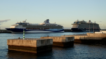 Imagem de Porto do Funchal com a visita de dois navios de cruzeiro