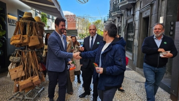 Imagem de Miguel Gouveia questiona decisão de Marcelo sobre o subsídio (vídeo)