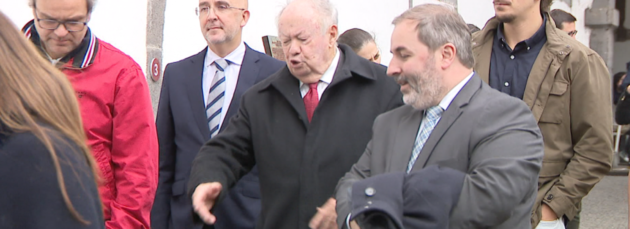 Imagem de UMa e eurodeputado criam prémio Dr. Alberto João Jardim (vídeo)