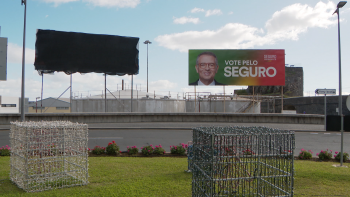 Imagem de Menos cartazes referentes às eleição (vídeo)