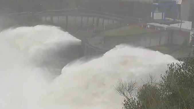 Imagem de Barragem do Alqueva inicia descargas controladas