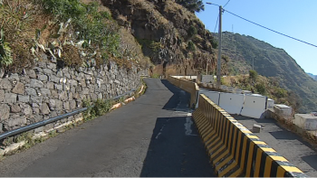 Imagem de Duas estradas encerradas