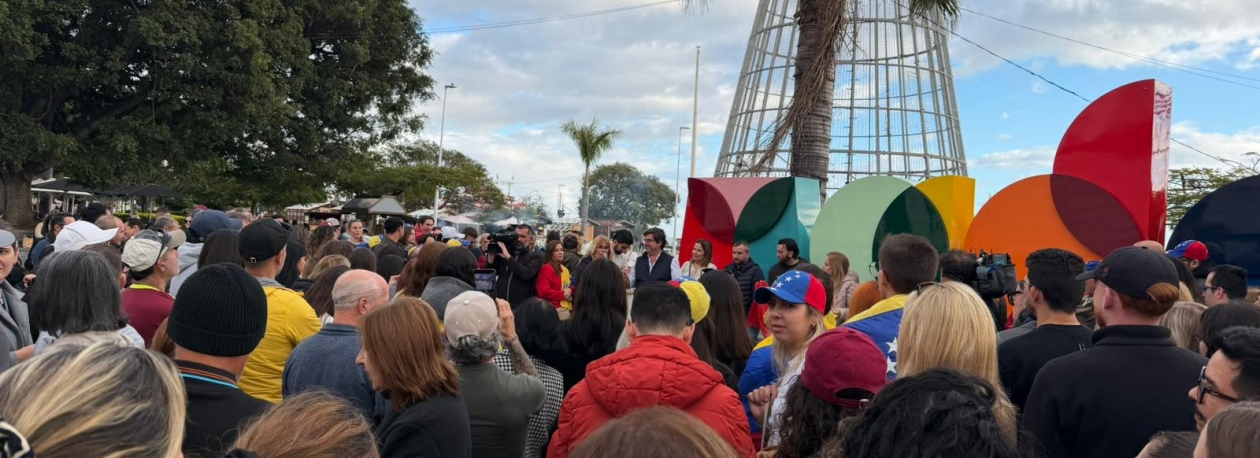 Imagem de Venezuelanos e luso-descendentes satisfeitos com detenção de Maduro (vídeo)